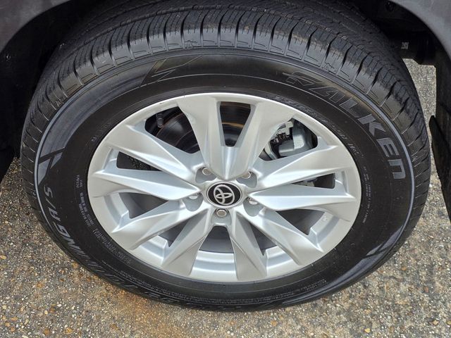 2023 Toyota Corolla Cross LE 2WD - 23051464 - 29