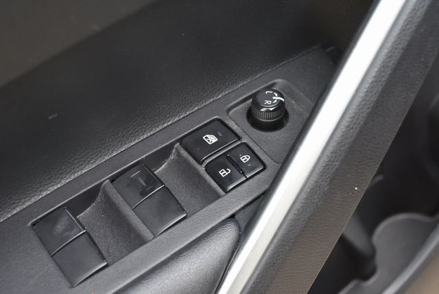 2023 Toyota Corolla Cross LE 2WD - 22895723 - 31