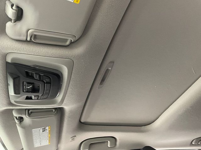 2023 Toyota Corolla Cross LE 4WD - 22954595 - 31