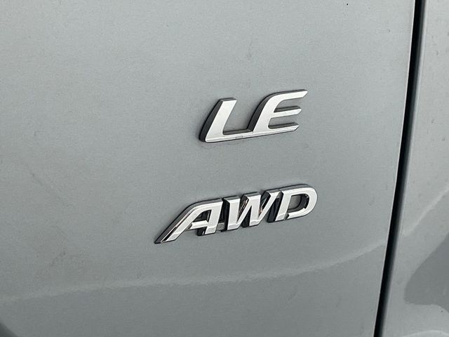 2023 Toyota Corolla Cross LE 4WD - 22965200 - 10