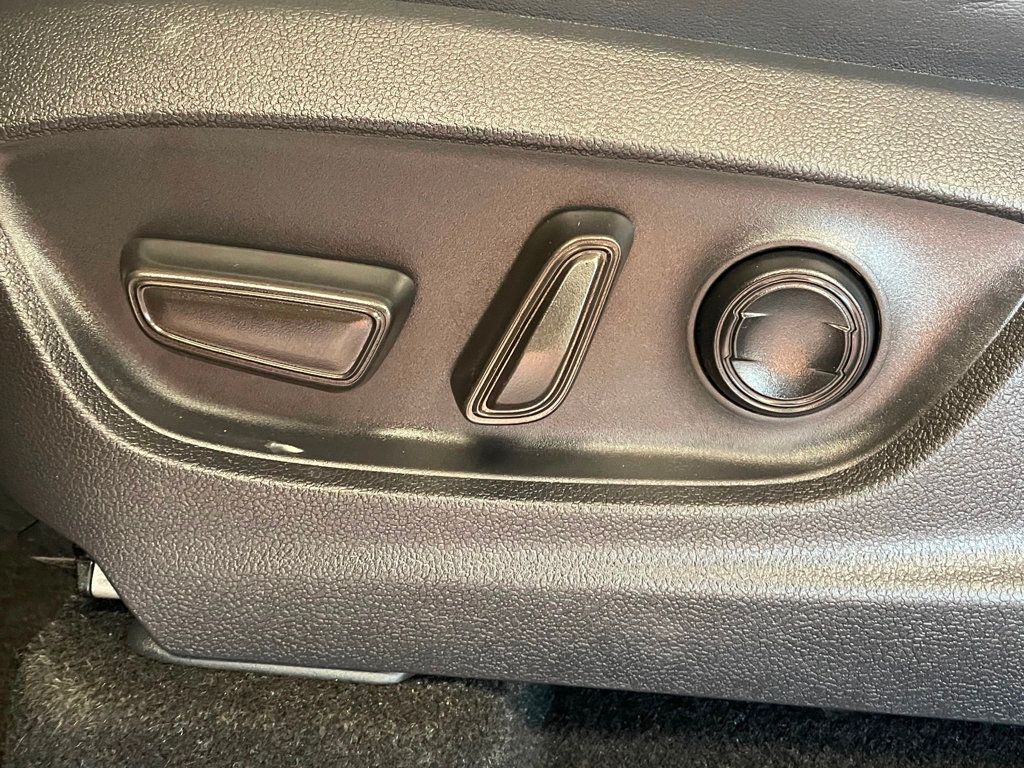 2023 Toyota Crown Limited AWD - 22936197 - 11