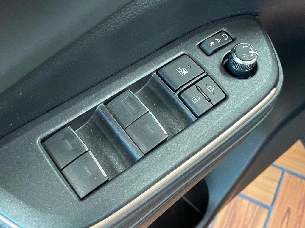 2023 Toyota Crown Limited AWD - 22936197 - 15