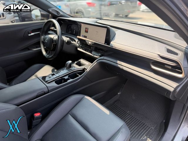 2023 Toyota Crown Limited Sedan 4D - 23064264 - 24