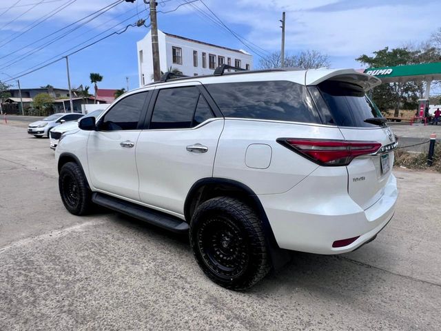 2023 Toyota Fortuner SVR 2.8 Turbo Diesel Un solo dueno y extras - 23008098 - 7