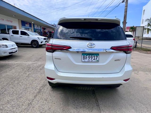 2023 Toyota Fortuner SVR 2.8 Turbo Diesel Un solo dueno y extras - 23008098 - 8