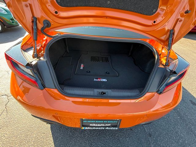 2023 Toyota GR86 10th Anniversary Special Edition Automatic - 22948272 - 24