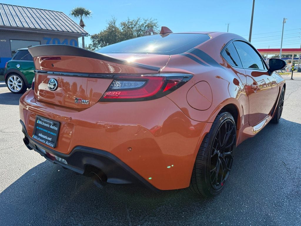 2023 Toyota GR86 10th Anniversary Special Edition Automatic - 22948272 - 4