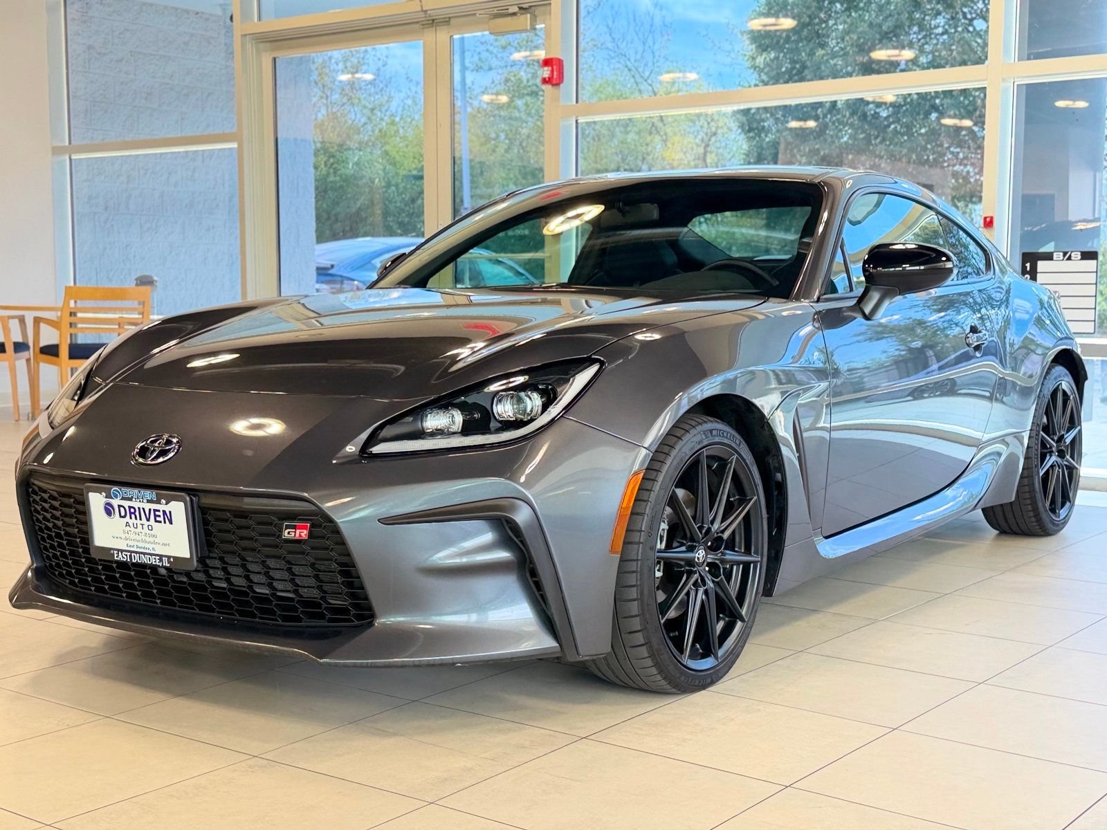 2023 Toyota GR86 Premium photo 4