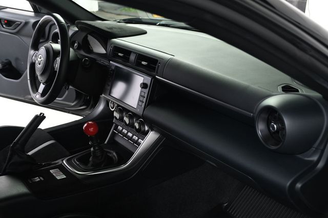 2023 Toyota GR86 Premium Manual - 23044407 - 24