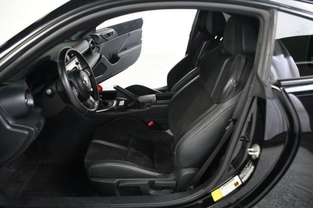 2023 Toyota GR86 Premium Manual - 23044407 - 25