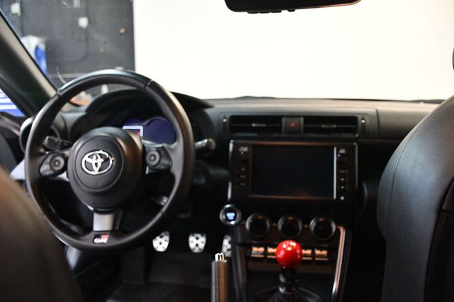 2023 Toyota GR86 Premium Manual - 23044407 - 4
