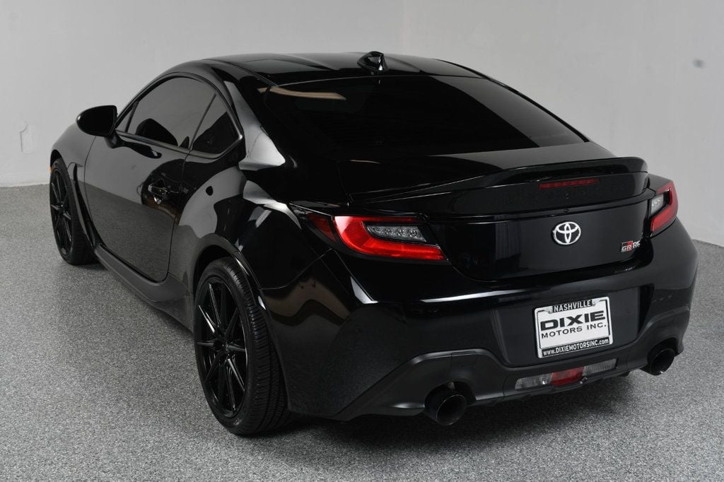 Toyota GR86 photo 8