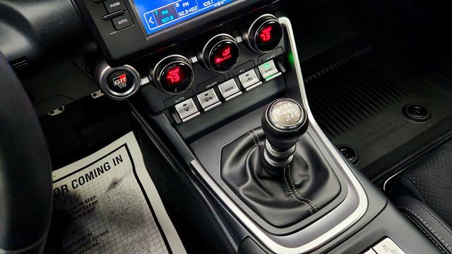 2023 Toyota GR86 Premium Manual - 22980945 - 17