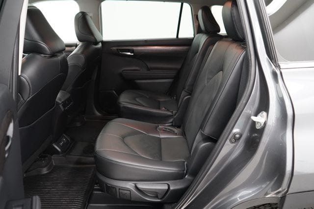 2023 Toyota Highlander  - 23094940 - 42