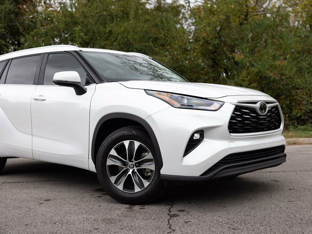 2023 Toyota Highlander 3rd Row Seating, Wireless CarPlay, Heated Seats - 22936812 - 13