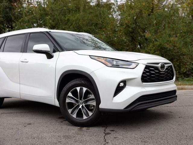 2023 Toyota Highlander 3rd Row Seating, Wireless CarPlay, Heated Seats - 22936812 - 13