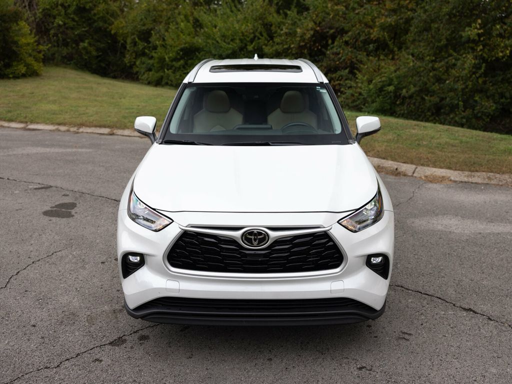 2023 Toyota Highlander 3rd Row Seating, Wireless CarPlay, Heated Seats - 22936812 - 15
