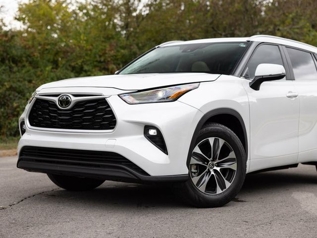 2023 Toyota Highlander 3rd Row Seating, Wireless CarPlay, Heated Seats - 22936812 - 1