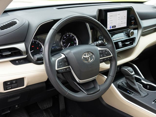 2023 Toyota Highlander 3rd Row Seating, Wireless CarPlay, Heated Seats - 22936812 - 23