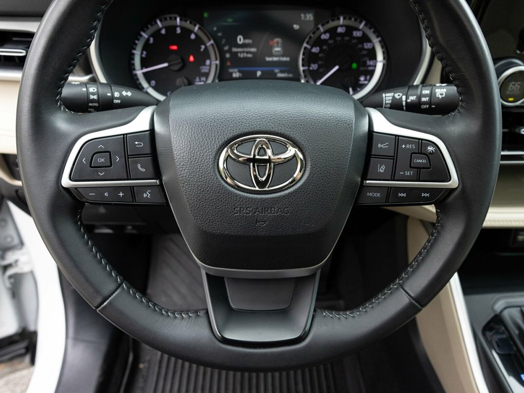 2023 Toyota Highlander 3rd Row Seating, Wireless CarPlay, Heated Seats - 22936812 - 29