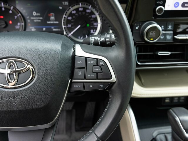 2023 Toyota Highlander 3rd Row Seating, Wireless CarPlay, Heated Seats - 22936812 - 30