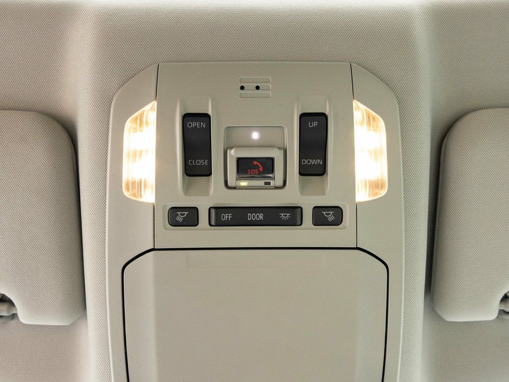 2023 Toyota Highlander 3rd Row Seating, Wireless CarPlay, Heated Seats - 22936812 - 40