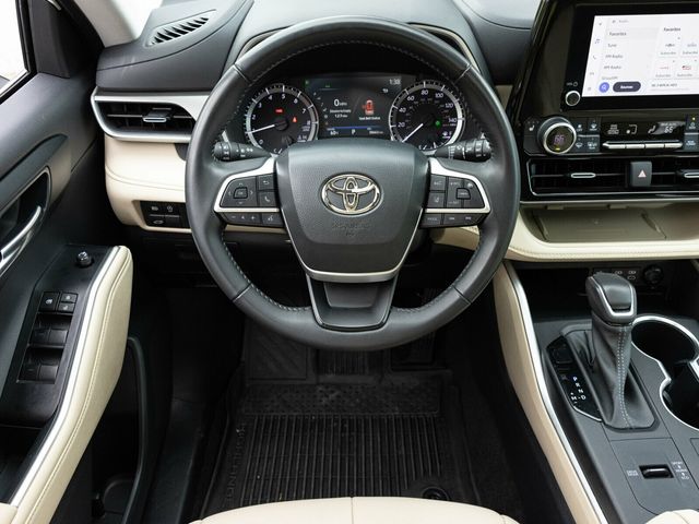 2023 Toyota Highlander 3rd Row Seating, Wireless CarPlay, Heated Seats - 22936812 - 42