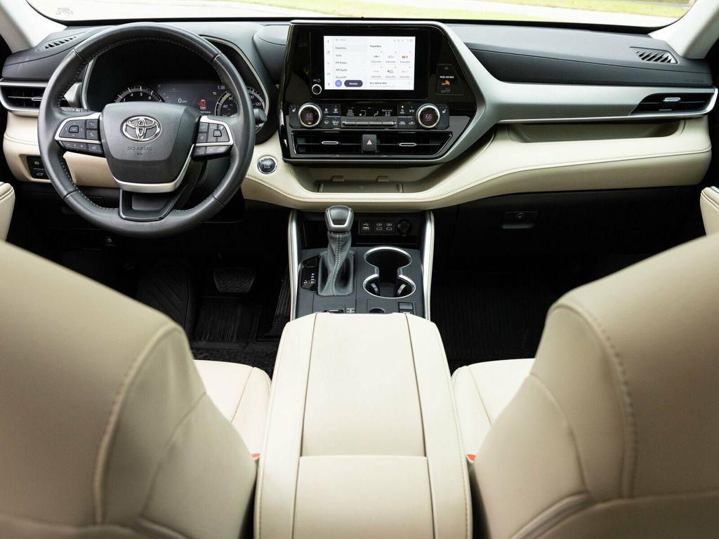 2023 Toyota Highlander 3rd Row Seating, Wireless CarPlay, Heated Seats - 22936812 - 43