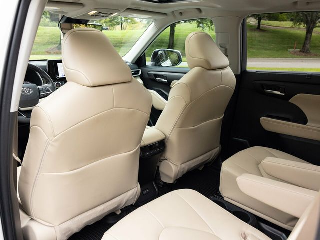 2023 Toyota Highlander 3rd Row Seating, Wireless CarPlay, Heated Seats - 22936812 - 46