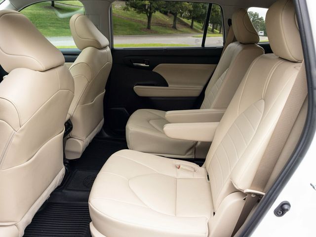 2023 Toyota Highlander 3rd Row Seating, Wireless CarPlay, Heated Seats - 22936812 - 47