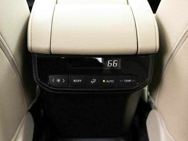 2023 Toyota Highlander 3rd Row Seating, Wireless CarPlay, Heated Seats - 22936812 - 49