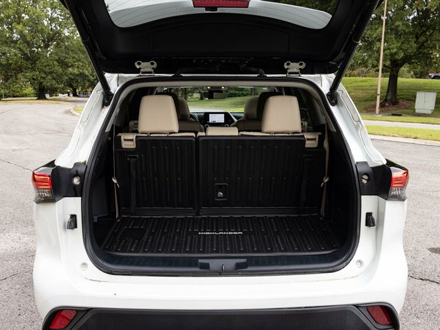 2023 Toyota Highlander 3rd Row Seating, Wireless CarPlay, Heated Seats - 22936812 - 51