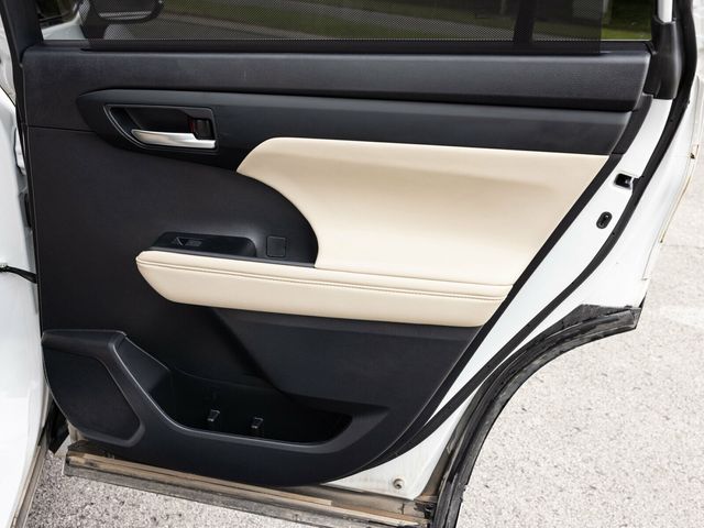 2023 Toyota Highlander 3rd Row Seating, Wireless CarPlay, Heated Seats - 22936812 - 57