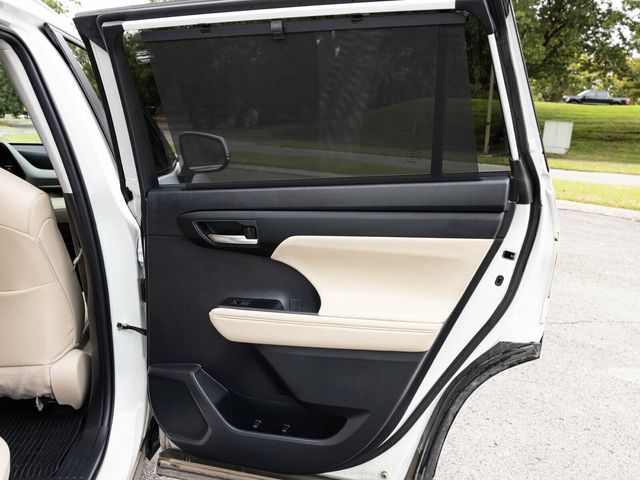 2023 Toyota Highlander 3rd Row Seating, Wireless CarPlay, Heated Seats - 22936812 - 58
