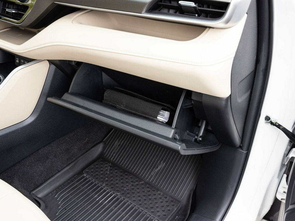 2023 Toyota Highlander 3rd Row Seating, Wireless CarPlay, Heated Seats - 22936812 - 65