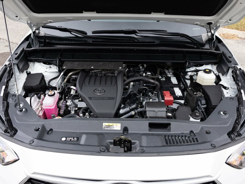 2023 Toyota Highlander 3rd Row Seating, Wireless CarPlay, Heated Seats - 22936812 - 67