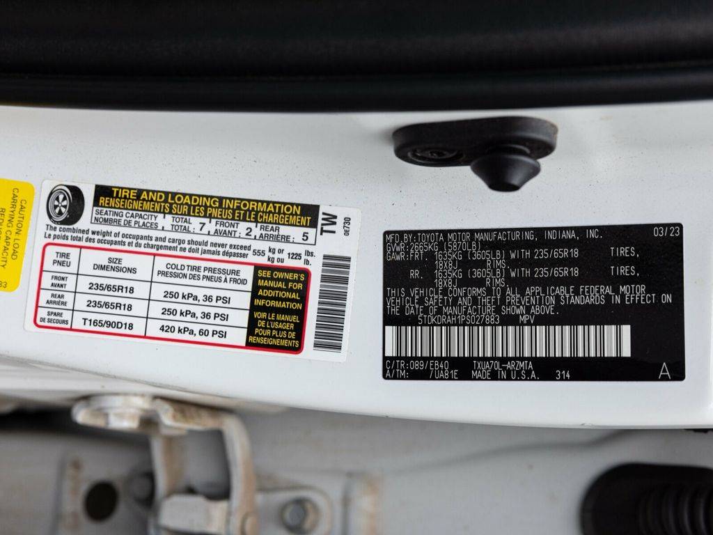 2023 Toyota Highlander 3rd Row Seating, Wireless CarPlay, Heated Seats - 22936812 - 69