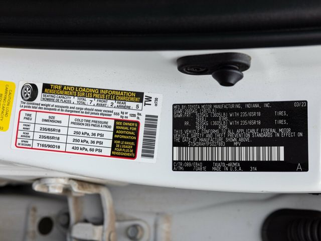 2023 Toyota Highlander 3rd Row Seating, Wireless CarPlay, Heated Seats - 22936812 - 69