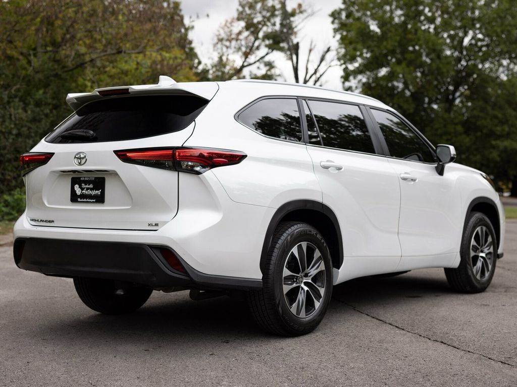 2023 Toyota Highlander 3rd Row Seating, Wireless CarPlay, Heated Seats - 22936812 - 8