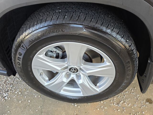 2023 Toyota Highlander Hybrid LE AWD - 23063165 - 36