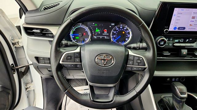 2023 Toyota Highlander Hybrid LE AWD w/ 3-Row Seating & Toyota Safety Sense - 23089998 - 12