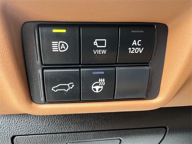 2023 Toyota Highlander Hybrid Platinum photo 25