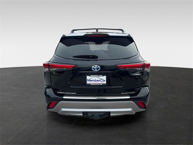 2023 Toyota Highlander Hybrid Platinum photo 4