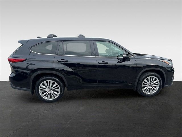 2023 Toyota Highlander Hybrid Platinum photo 6