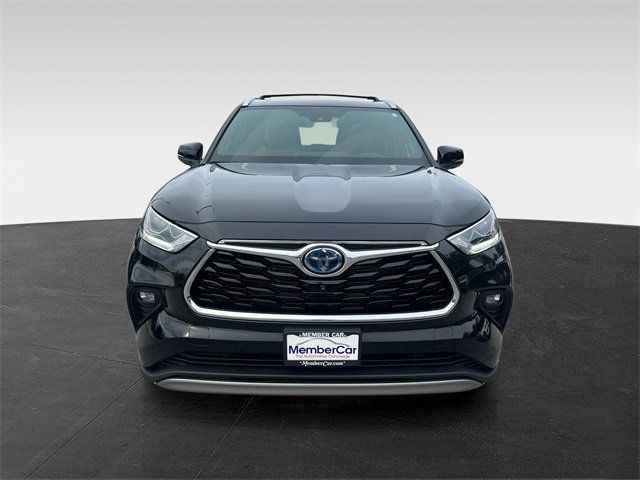 2023 Toyota Highlander Hybrid Platinum photo 8