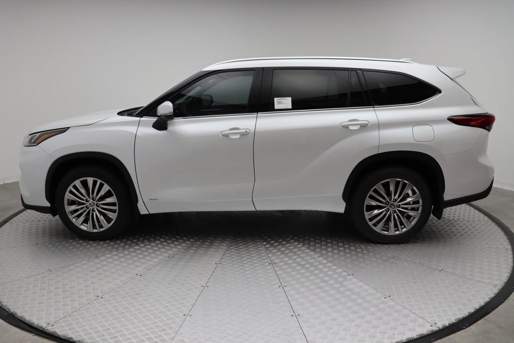 White Toyota Highlander Hybrid - Collection Of 90+ Images & 10+ Videos