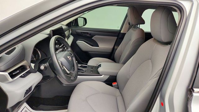 2023 Toyota Highlander LE - 23016239 - 17