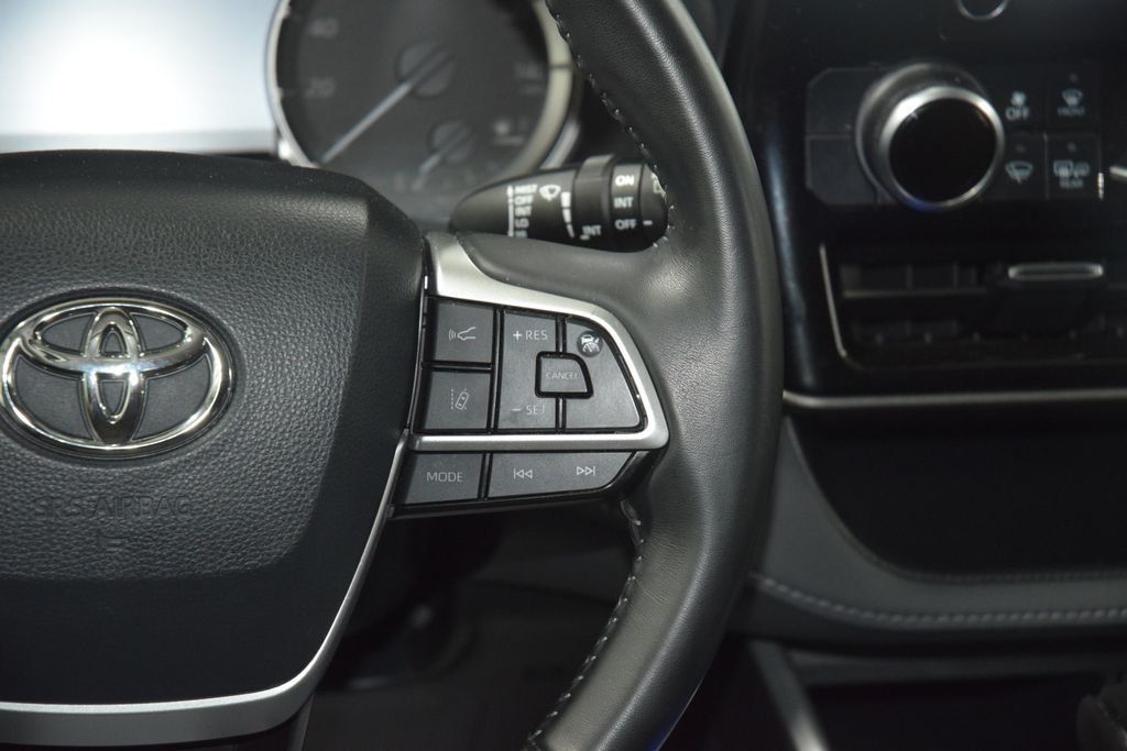 2023 Toyota Highlander LE AWD - 23018487 - 35