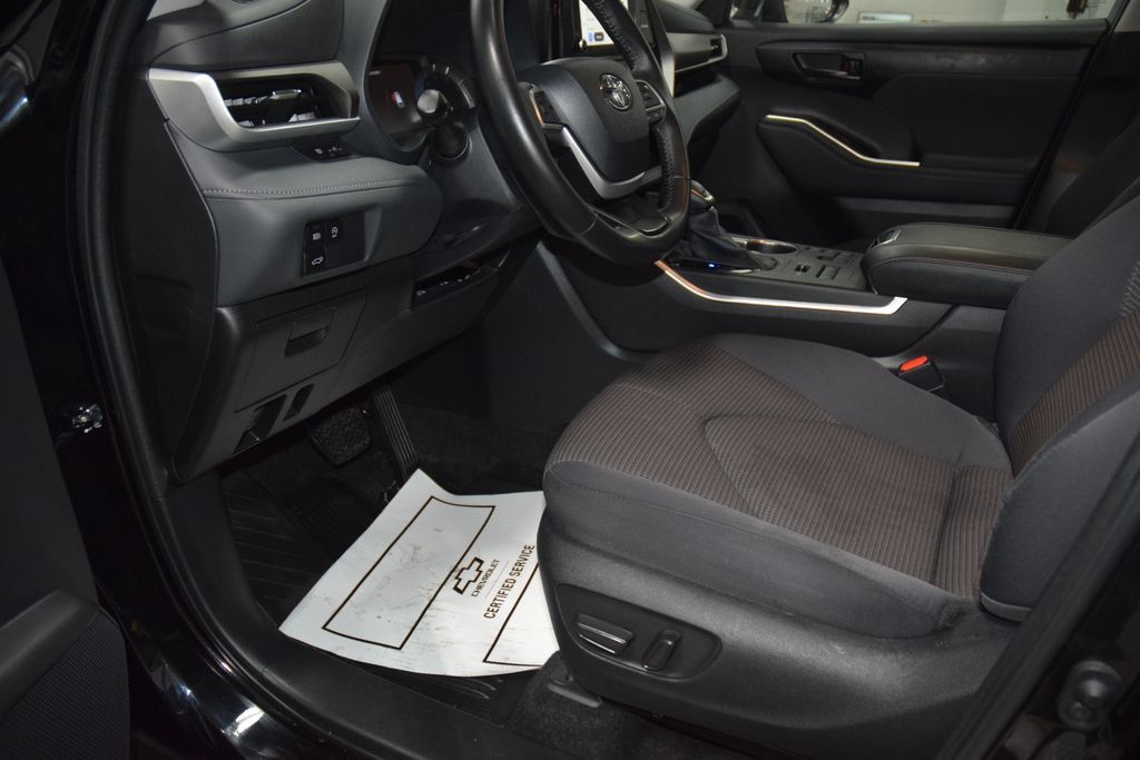 2023 Toyota Highlander LE AWD - 23018487 - 36