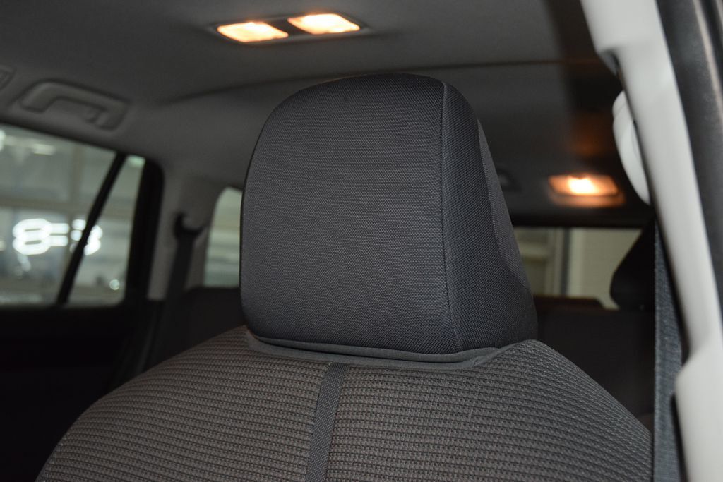 2023 Toyota Highlander LE AWD - 23018487 - 38